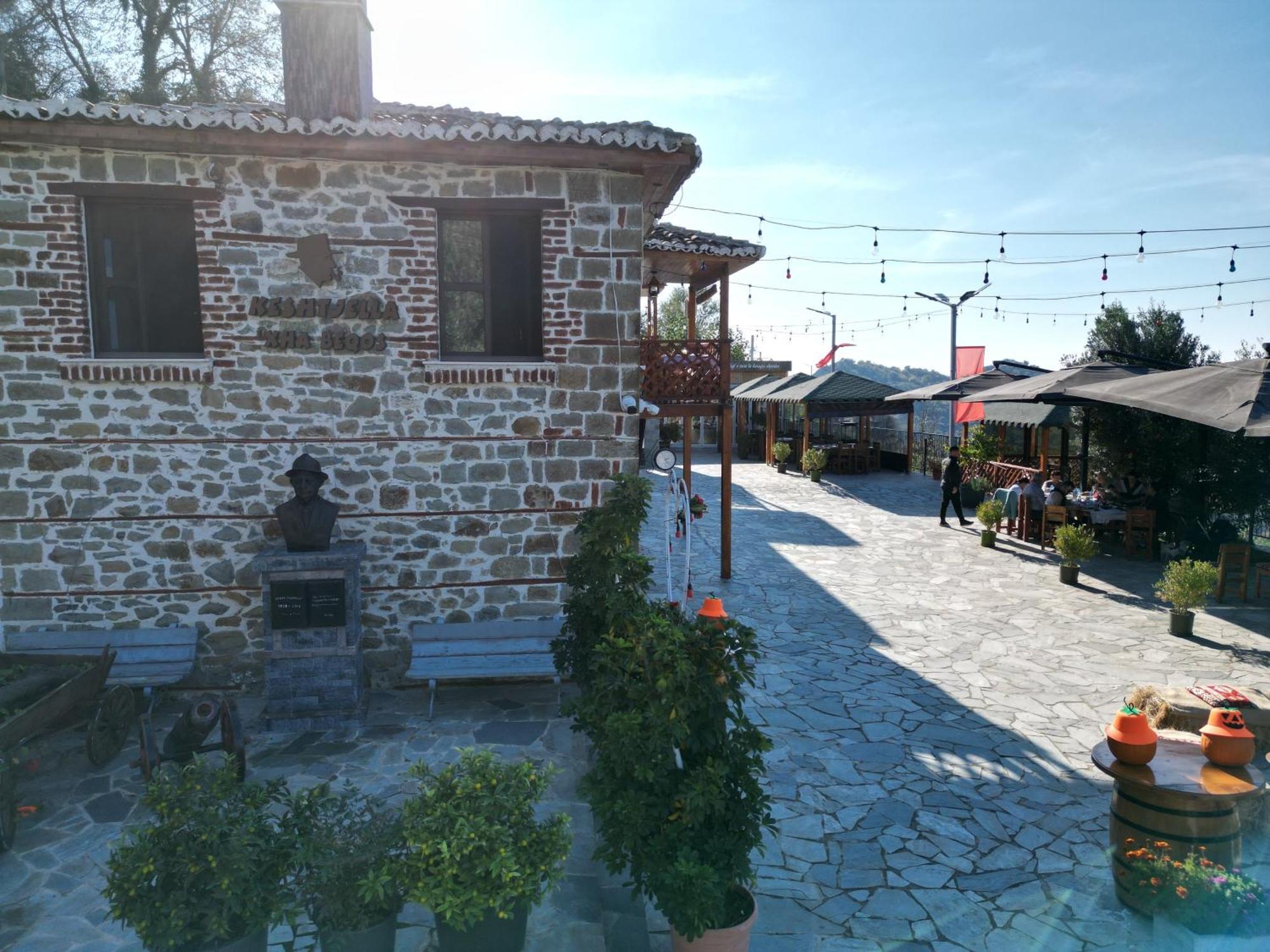 Hotel Keshtjella Xhabeqos Ljaknasi Exterior foto